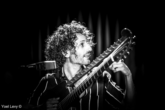 יחידים solos — עופר מזרחי