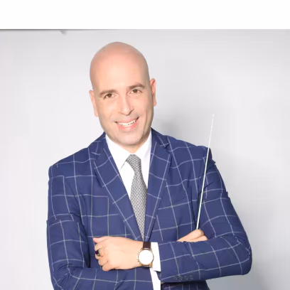 כשהקלאסי והפופ נפגשים | גיל שוחט מארח את דודו פישר בשלשה פסנתרים