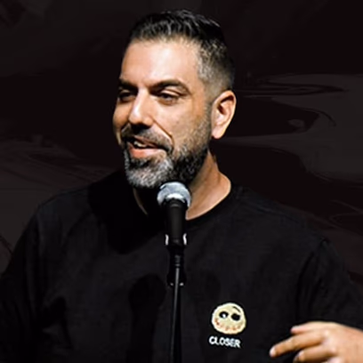 דניאל כהן במופע סטנד אפ