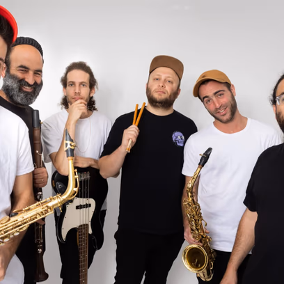 פולקעס: לייב