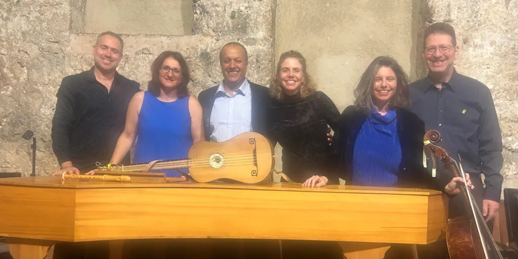 אנסמבל מצו מארח: אופרה בקטנה