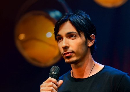 אסף יצחקי – מופע סטנדאפ לא מצונזר