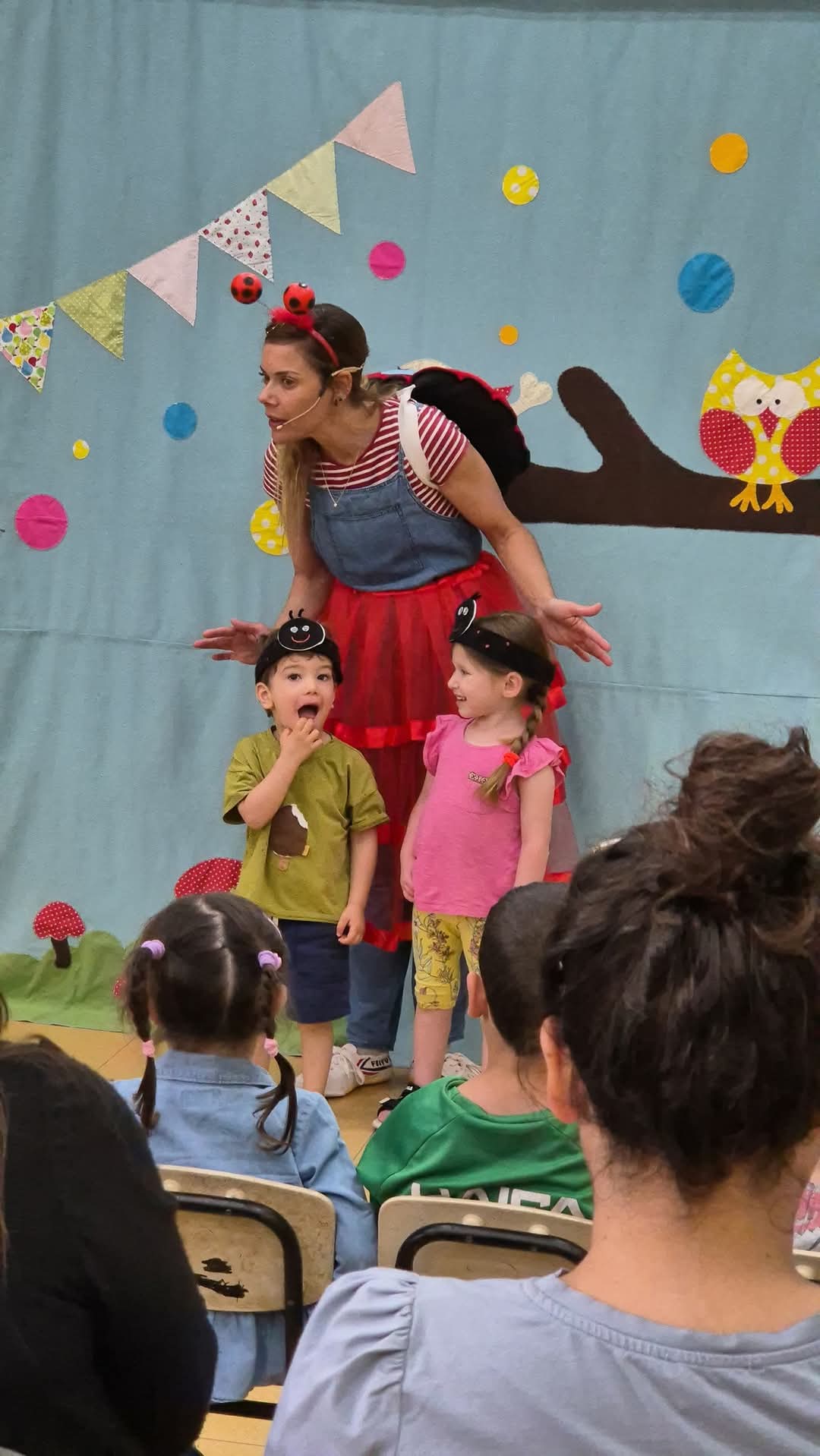 הנקודות הצבעוניות של פיטי החיפושית — תיאטרון סיפור 2-4