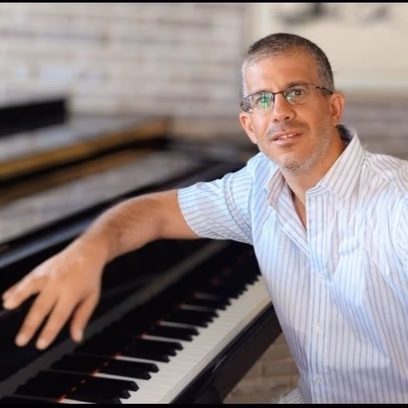 רועי עלוני / האטיוד, וירטואוזיות נוצצת בשיאה