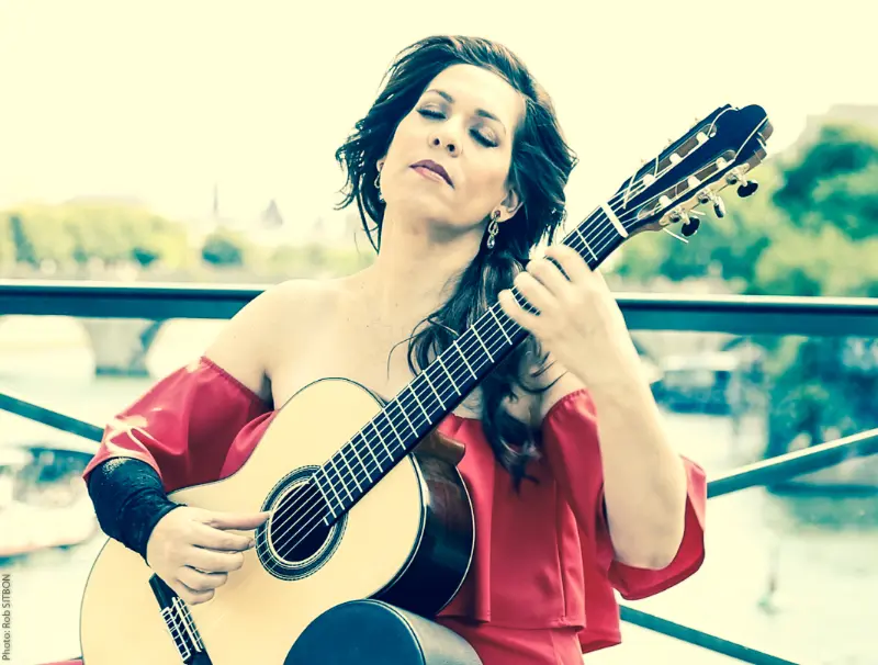 “Strings of Passion” – Liat Cohen and Daniela Skorka